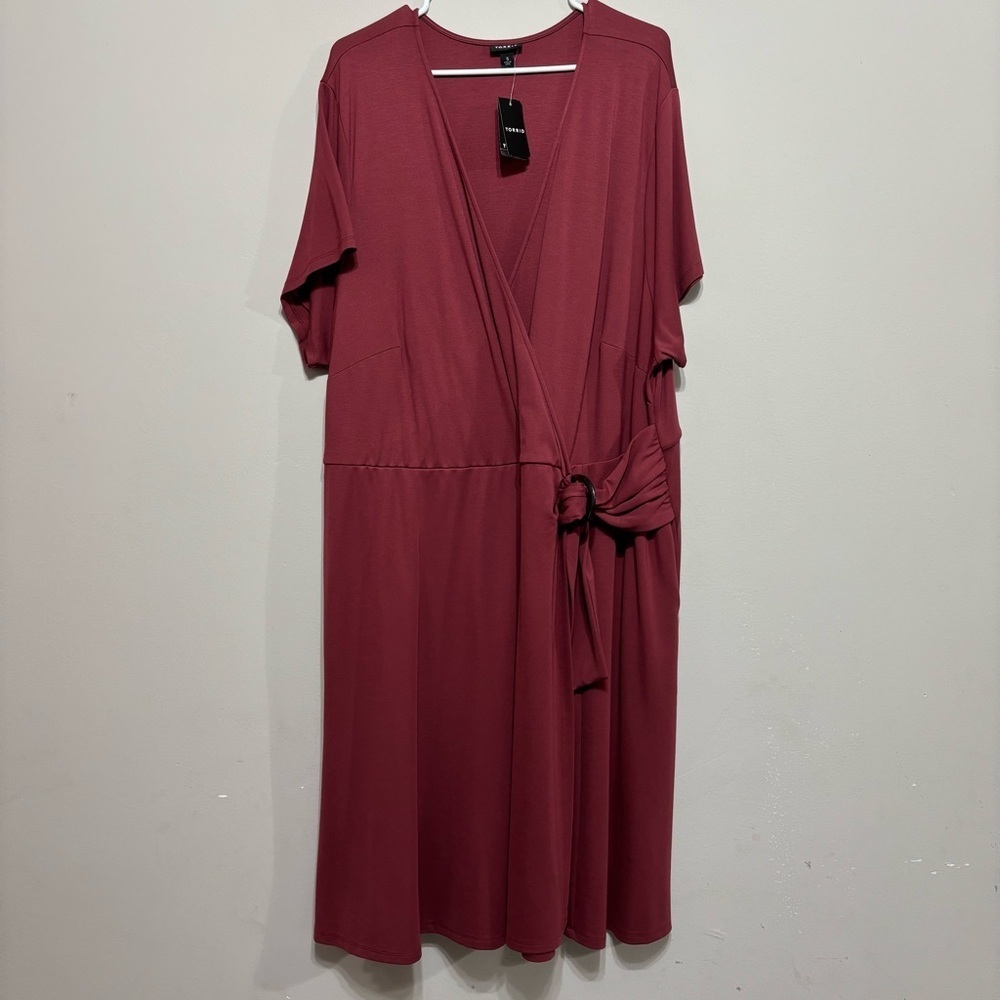 NWT Torrid Red Pointe O Ring
Surpluce‎ Dress
